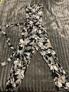 Wallis Petite Floral Tie-Waist Jumpsuit in Black and Cream